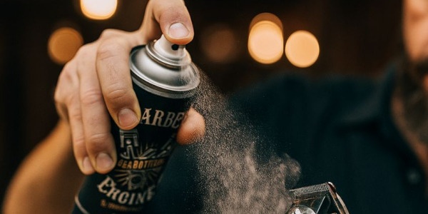 ¿CÓMO DESINFECTAR MÁQUINAS DE BARBERÍA? PASOS Y CONSEJOS