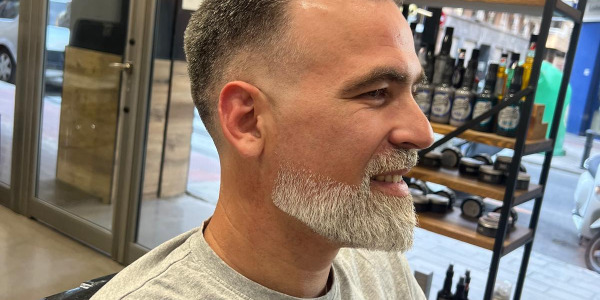 TENDENCIAS EN BARBAS 2026: ¿QUÉ ESTILO SE LLEVA?